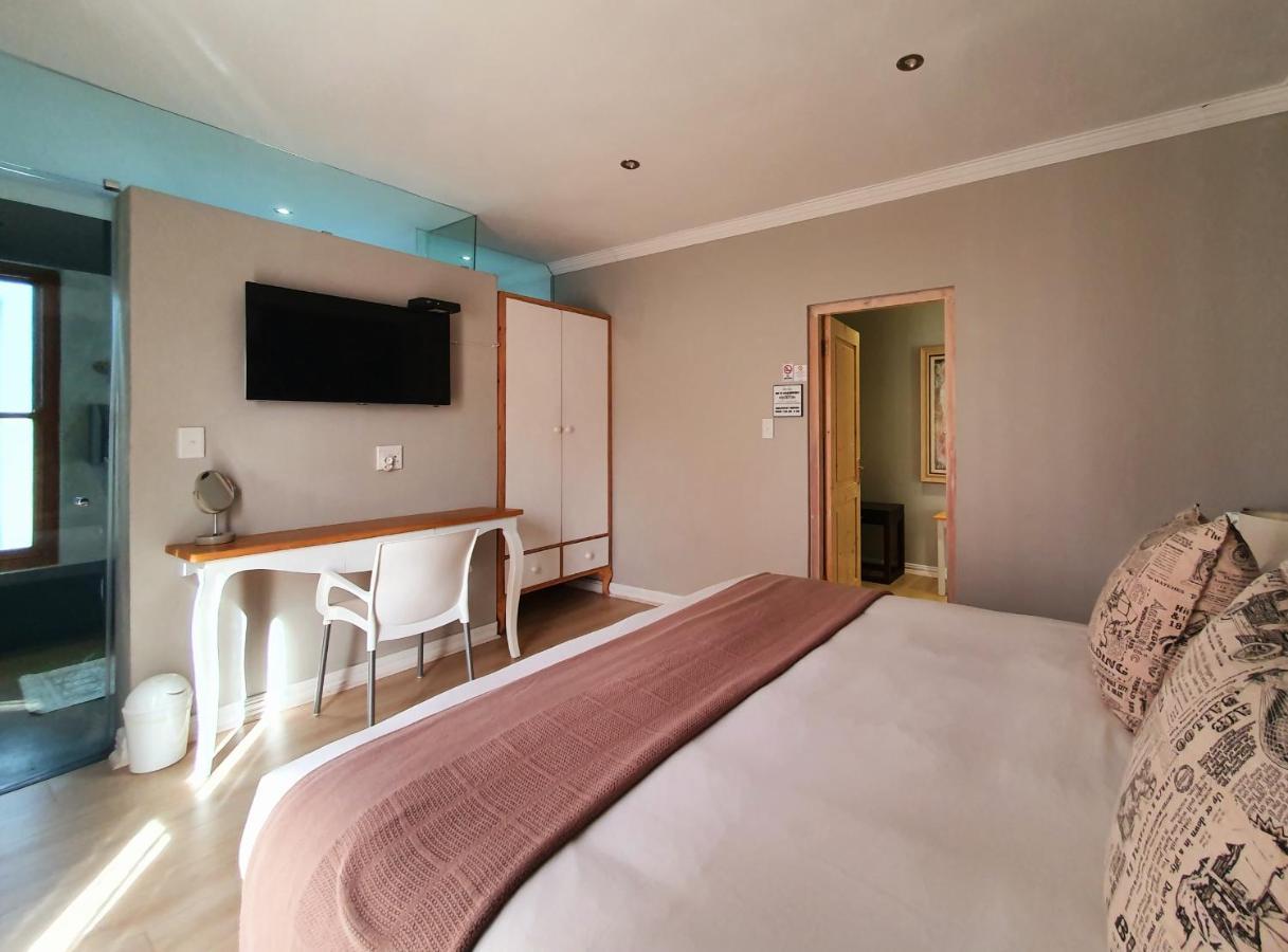 Two Fat Owls Guesthouse 乔治 外观 照片