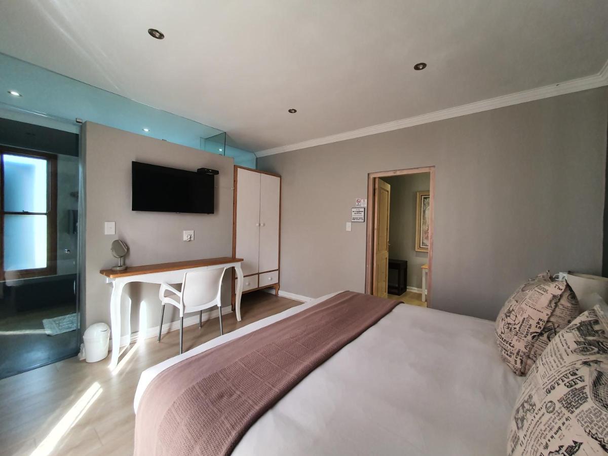 Two Fat Owls Guesthouse 乔治 外观 照片