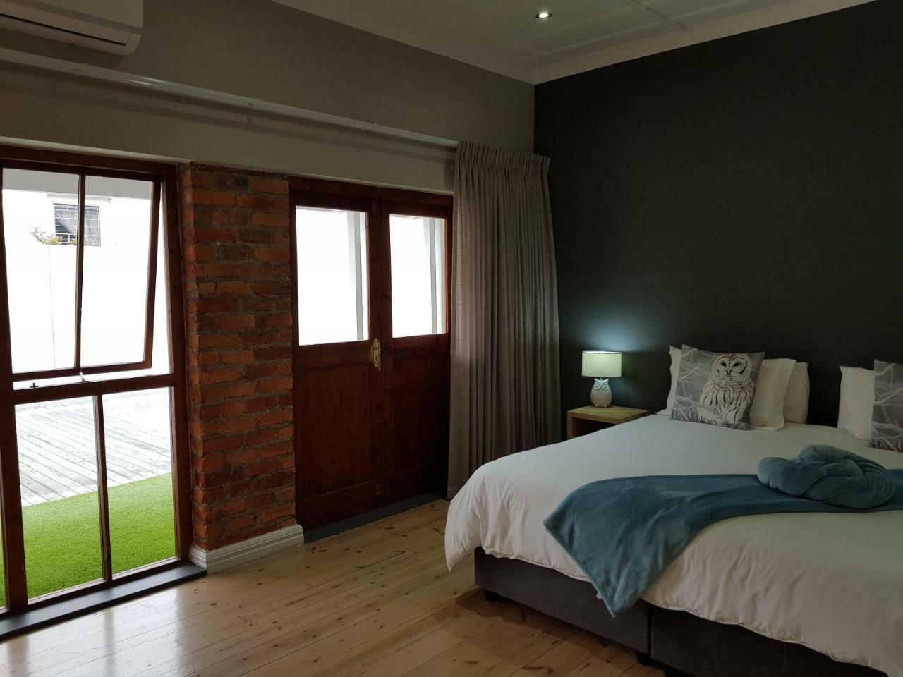 Two Fat Owls Guesthouse 乔治 外观 照片