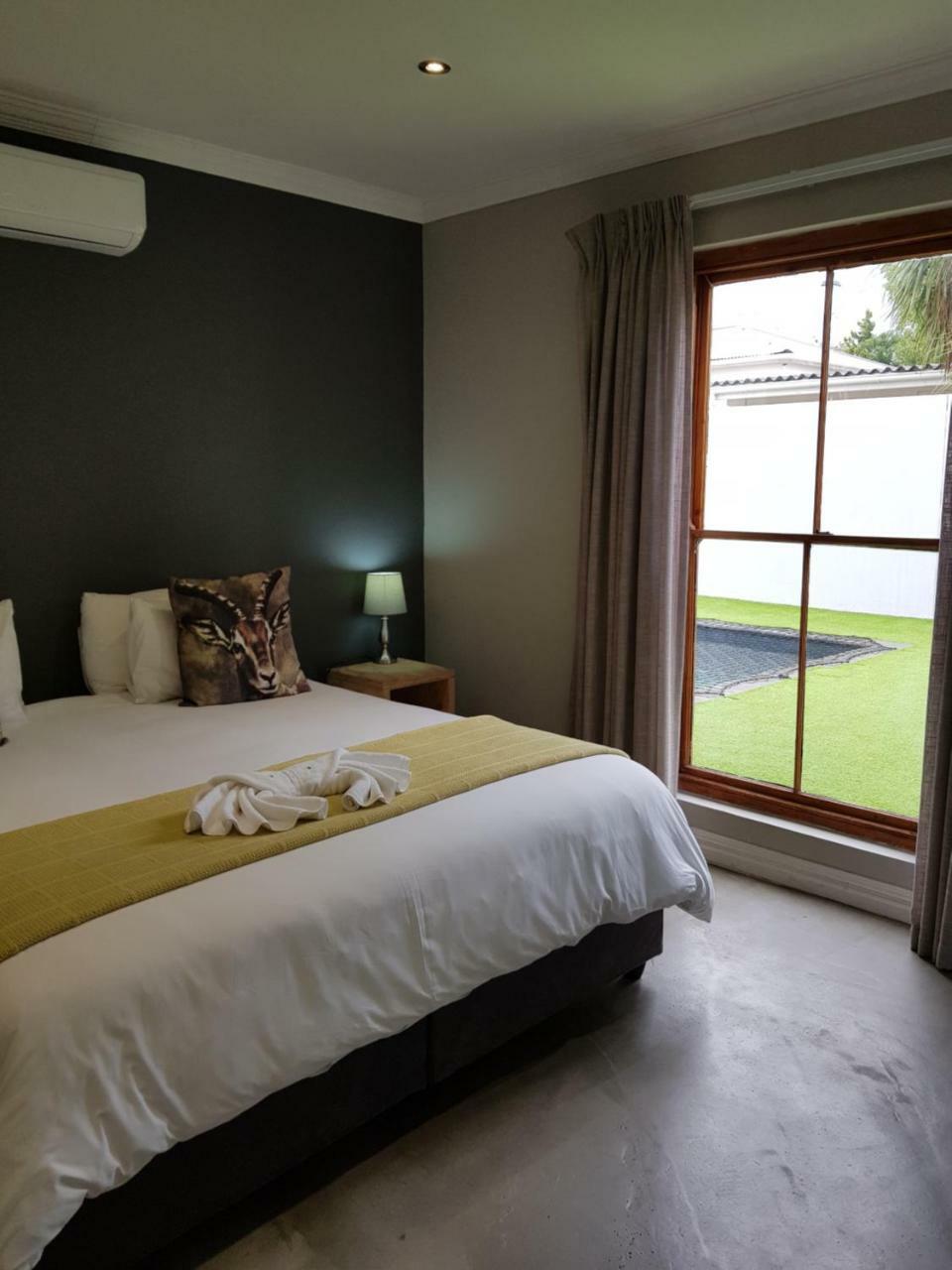 Two Fat Owls Guesthouse 乔治 外观 照片