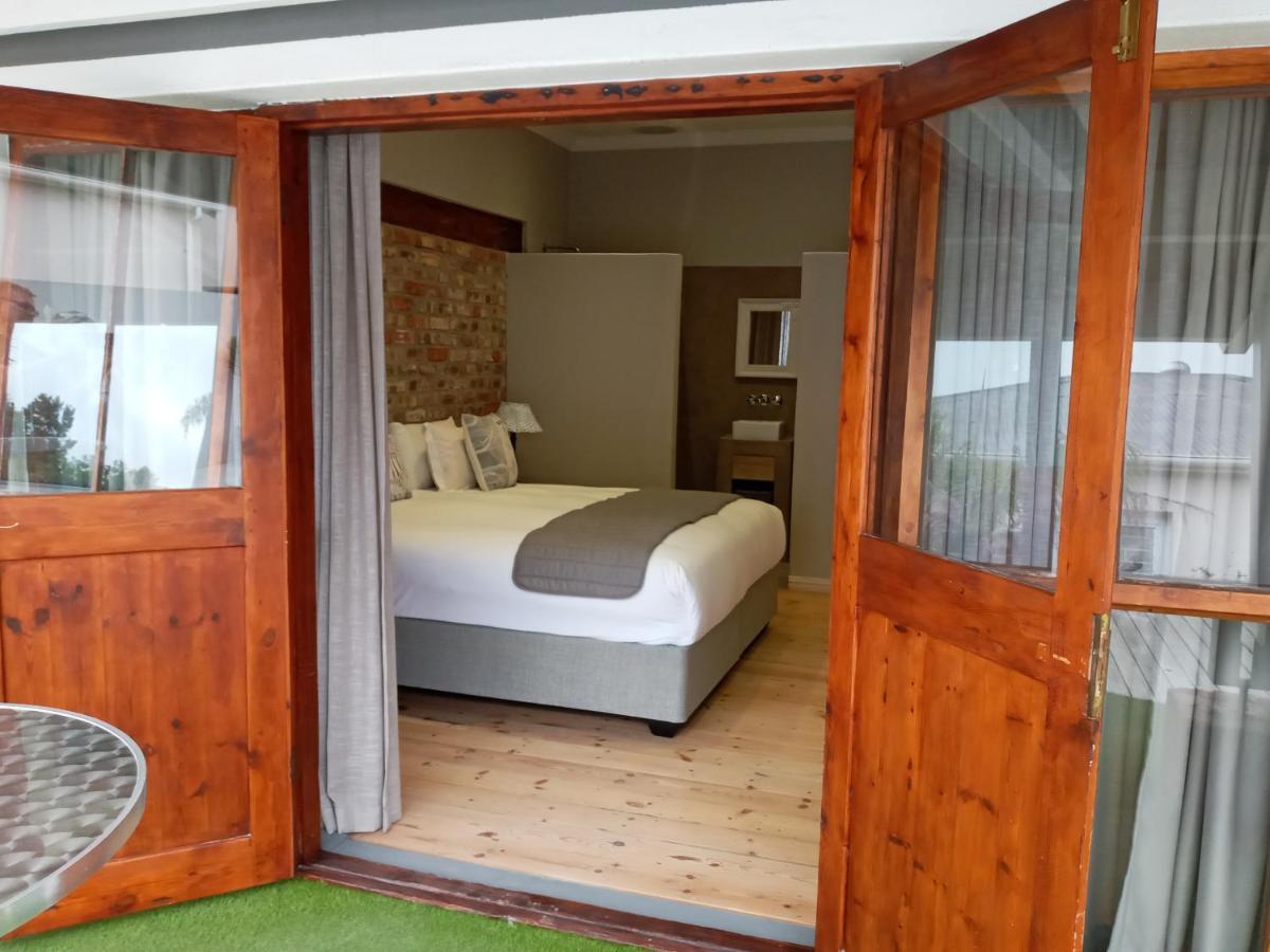 Two Fat Owls Guesthouse 乔治 外观 照片